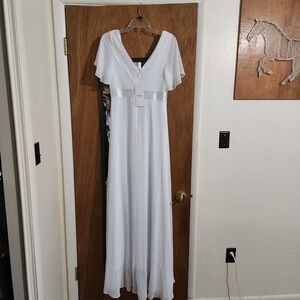 Maturnity white dress